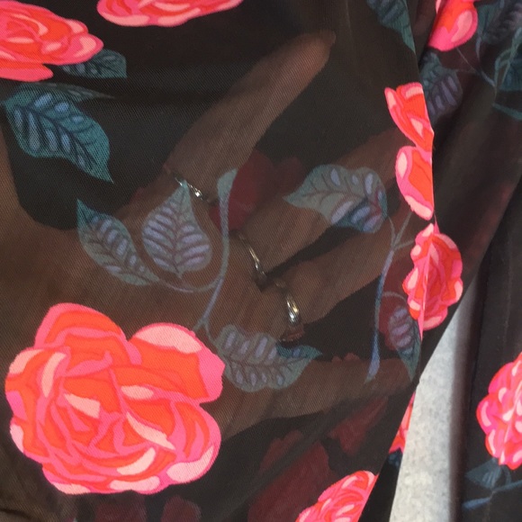 MATILDA JANE Stretch Jersey Knit Wrinkle Resistant Floral Print Oversized Top - Picture 11 of 16